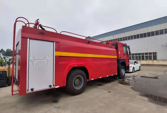 Sinotruk HOWO Przeciwpożarowa ciężarówka do natryskiwania wody pod wysokim ciśnieniem 10000L