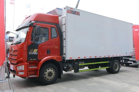 FAW Jiefang J6L Chłodnia wywrotka 240 KM 4X2 6,8 m