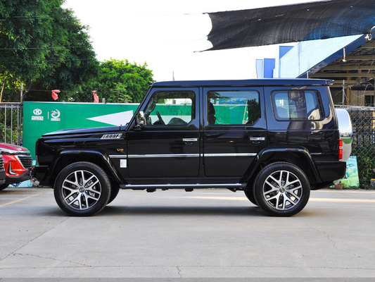 BJ80 SUV Napęd na cztery koła Automatyczna wersja rycerza 2.3T 170kw 345NM