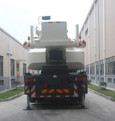 TTC055G-V Żuraw mobilny montowany na kołach o maksymalnym udźwigu 55 ton