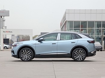 ID4X Volkswagon Elektryczny SUV z napędem na 4 koła Przebieg 555 km