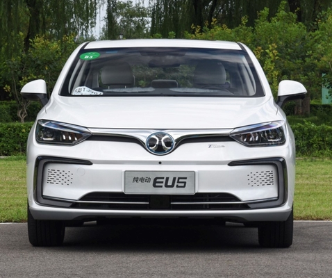 Sedan EU5 R500 Inteligentny samochód elektryczny Long Range Baic o zasięgu 416 km