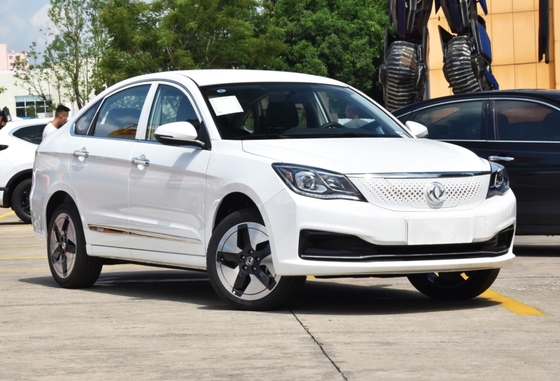 120kw 230NM dalekiego zasięgu Dongfeng Samochody elektryczne Sedan AEOLUS E70