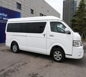 2.4L 82kw Używany autobus pasażerski 15-osobowy autokar 5-biegowy podręcznik