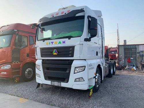 Sinotruk Sitrak C7H Używane ciężarówki o dużej ładowności 540HP 6 * 4 MAN Engine ZF Gearbox