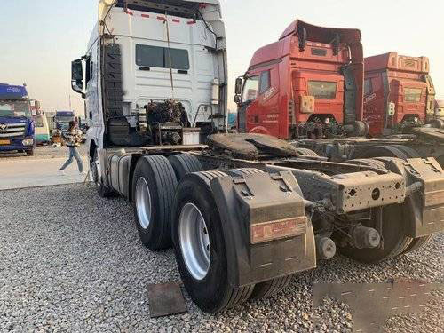 Sinotruk Sitrak C7H Używane ciężarówki o dużej ładowności 540HP 6 * 4 MAN Engine ZF Gearbox