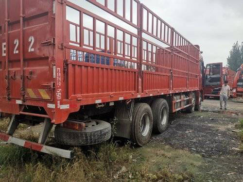 Używane 2016 Cummins 350KM Foton Cargo Box Trailer Truck 12 Speed