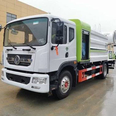 Dongfeng Duolika D9 Cysterna na wodę używana