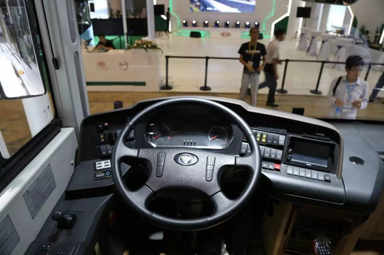 Foton 12m Luksusowy autobus autokarowy VIP Podwójne szyby BJ6122U7BJB 24-52 miejsca