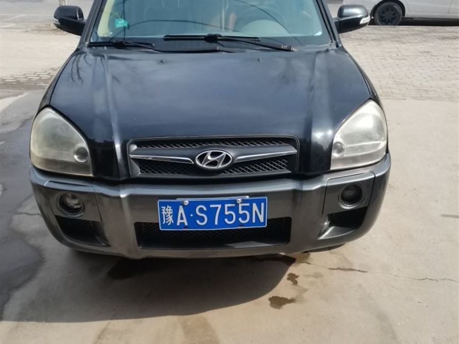 2009 2.0L Hyundai Tucson Używany samochód Automatyczny z napędem na dwa koła Szyberdach 120000 km Euro IV